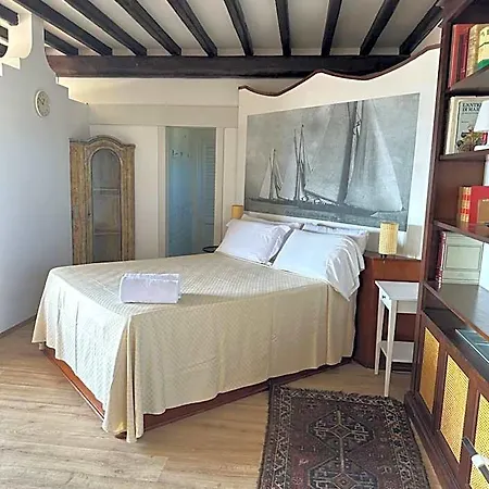 Piccadilly Penthouse With Jacuzzi Camaiore