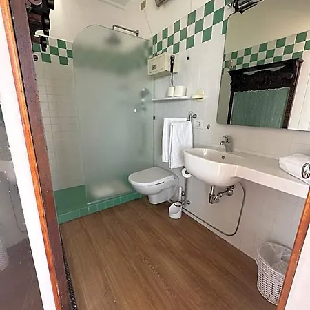 酒店 Piccadilly Penthouse With Jacuzzi 卡麦奥雷